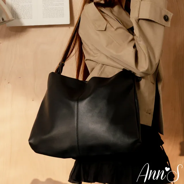 【Ann’S】通勤好幫手頂級頭層牛皮大容量肩背包附長背帶-黑