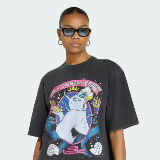 【adidas 愛迪達】Dy V Tee 女 T恤 運動上衣 休閒短袖 正面印花 純棉 黑(KS4184)