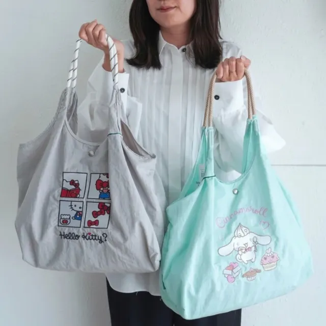 【SANRIO 三麗鷗】雙11 Hello Kitty 刺繡包 | 日本境內三麗鷗 x unify 聯名防水托特包 15L可捲收 內附拉鏈 
