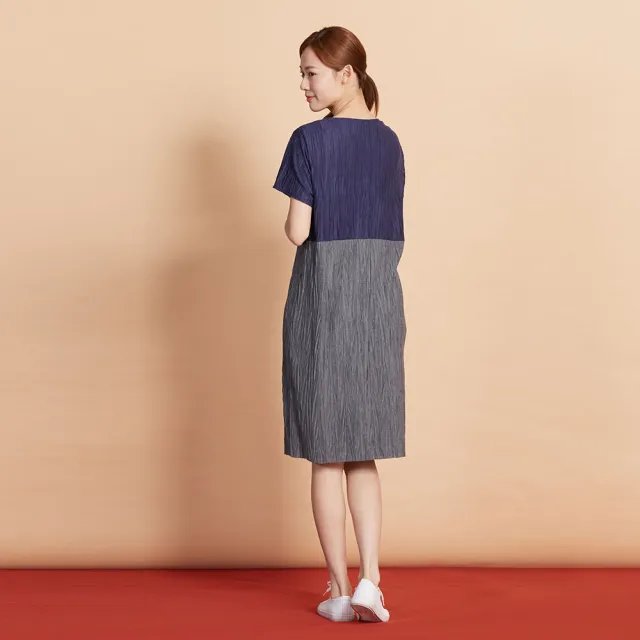 【YVONNE 以旺傢飾】壓褶拼接短袖洋裝-丈青色