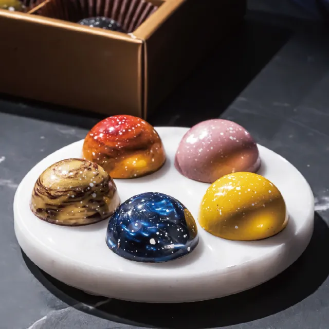 【巧克力澐莊】璀璨星河手工含餡巧克力10入禮盒(附提袋_情人節送禮)