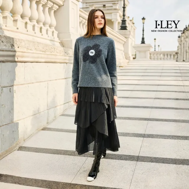 【ILEY 伊蕾】壓褶不對稱多層次長裙(黑；M-XL；1263522301)