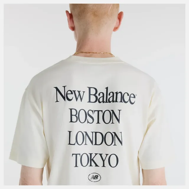 【NEW BALANCE】NB 圖案短袖上衣 短袖上衣 運動 休閒 美規 男 米白色 (MT6216IHAGA-F)