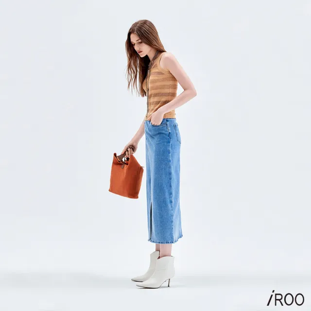 【iROO】不對稱剪裁開衩牛仔裙