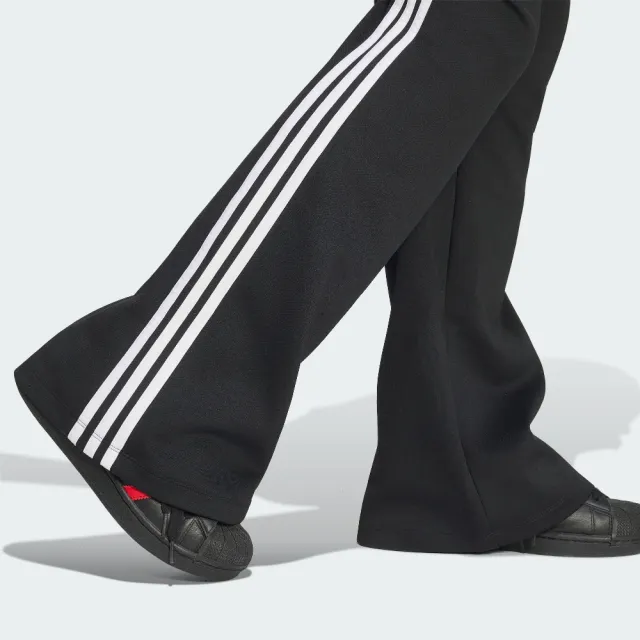 【adidas 愛迪達】FLARED PANTS 女款 長褲 喇叭褲型 修身版型 運動褲 三葉草 KQ6424