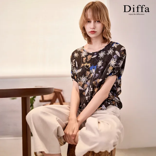 【Diffa】復古黑白花蓬袖上衣-女