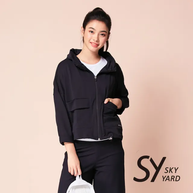 【SKY YARD】寬版刺繡收帽式外套-黑色