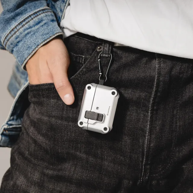 【SwitchEasy】Rugged AirPods 5/4 卡扣式耳機保護殼(按壓磁鐵鎖扣安全便利)(支援最新AirPods 5)