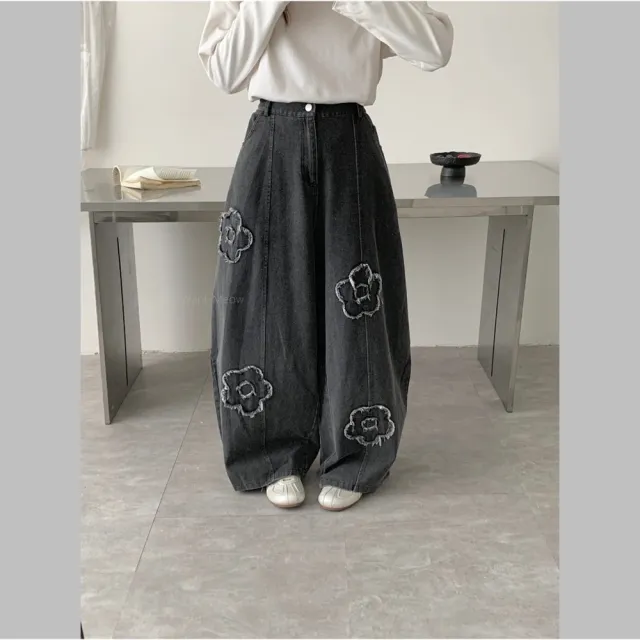 【Want-Meow】90公斤可穿/可愛花朵鬆緊腰寬鬆挺版彎刀褲長褲寬褲牛仔褲(大碼/大尺碼/加大碼/彎刀褲)