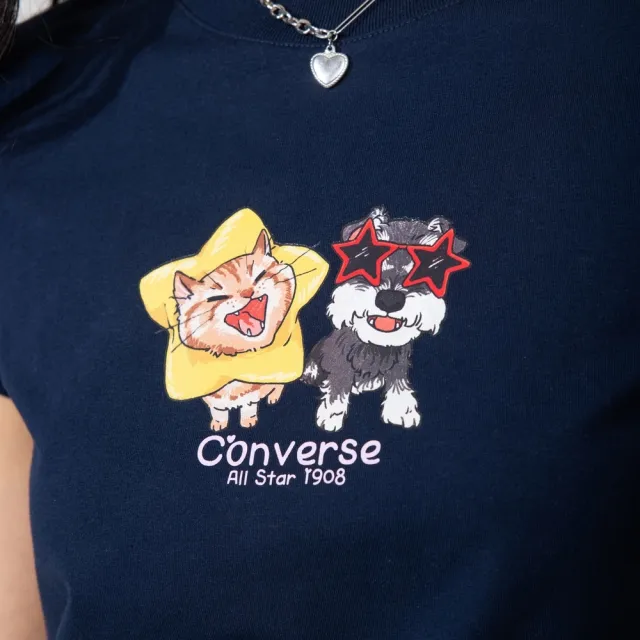 【CONVERSE】PETS GRAPHIC BABY FIT TEE OBSIDIAN 女上衣 短袖 T恤 (WCJ771-695)