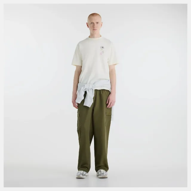 【NEW BALANCE】NB 短袖上衣 男 寬鬆版型 美規 米白 MT6216IHAGA