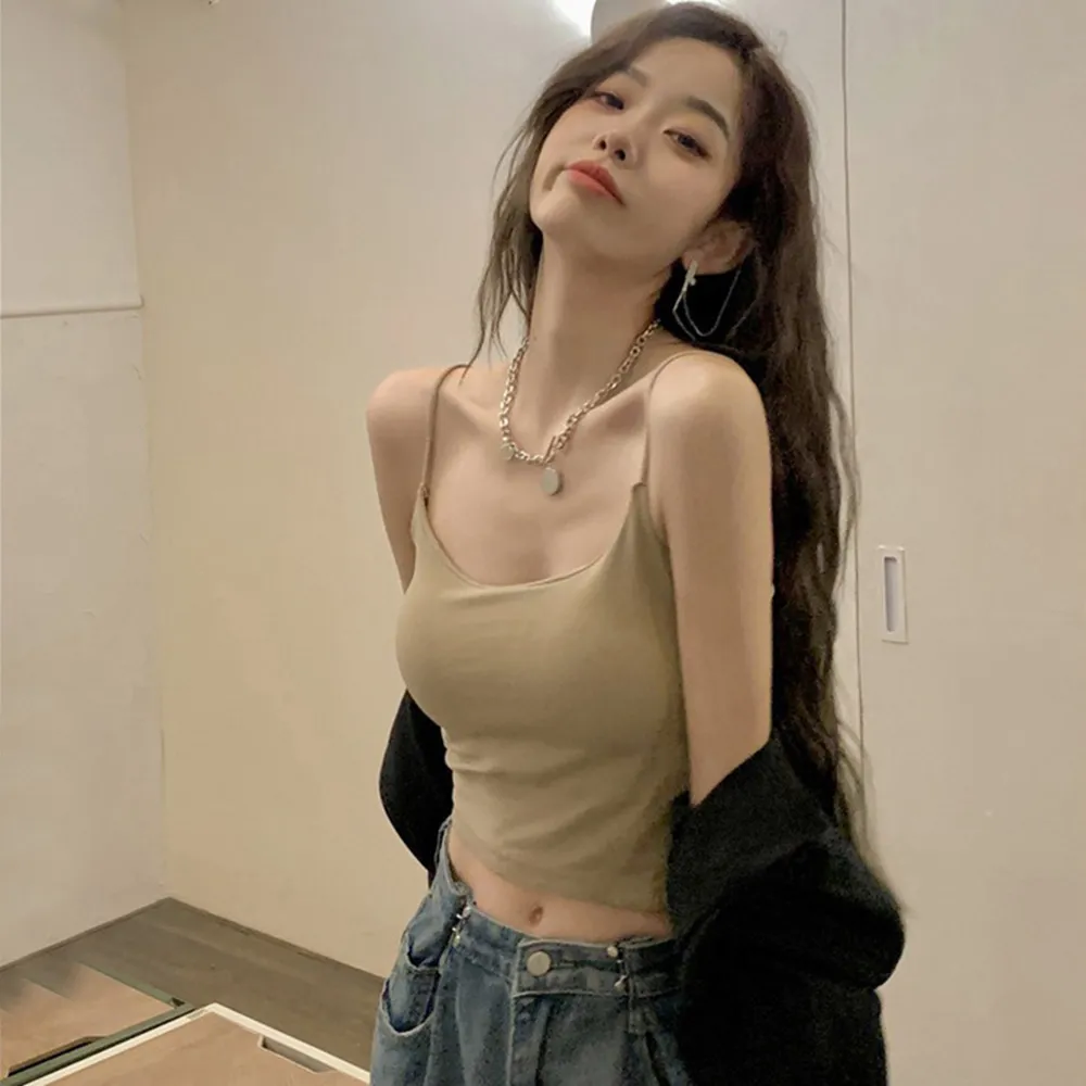 【D.studio】韓版無痕冰絲細肩背心 V278(帶胸墊免穿內衣 上衣 小可愛 女裝 衣服)