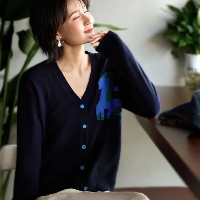 【ONEY 歐妮】★針織小馬繡花外套(女裝/女外套/針織衫/休閒/優雅/日系/通勤)