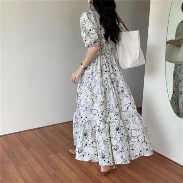 【AKARA】中大尺碼 女裝 法式復古新款V領碎花長裙洋裝 #dress #akara #style