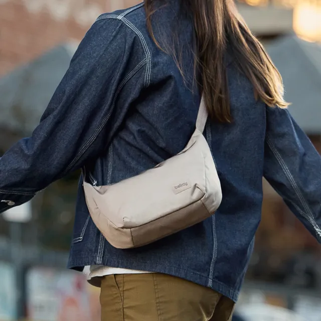 【Bellroy】Laneway Crescent Bag 2.5L 迷你半月斜背包（其他規格）