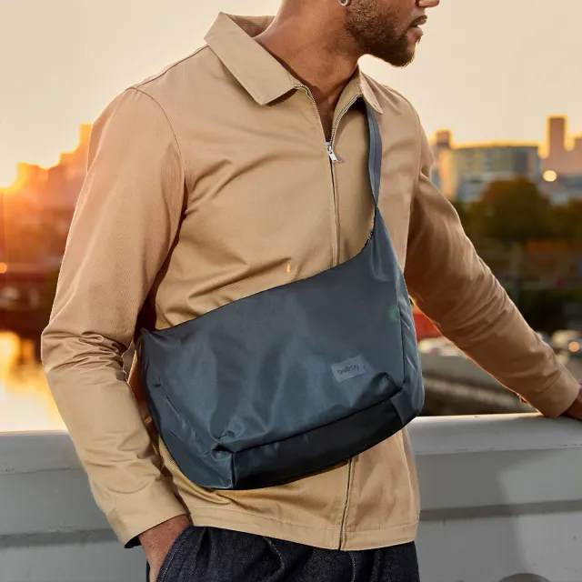 【Bellroy】Laneway Crescent Bag 7L 半月單肩包（其他規格）