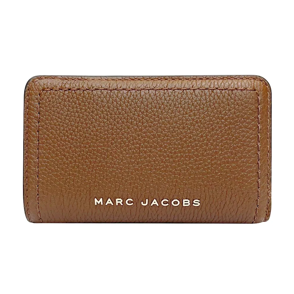 【MARC JACOBS 馬克賈伯】栗子咖MJ logo鵝卵石皮革中夾(S104L01SP21-214)
