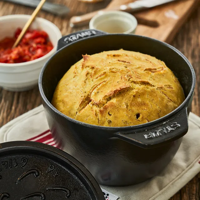 【STAUB】琺瑯鑄鐵鍋飯鍋16cm+矽膠飯匙+陶瓷碗盤3件(德國雙人牌集團官方直營)