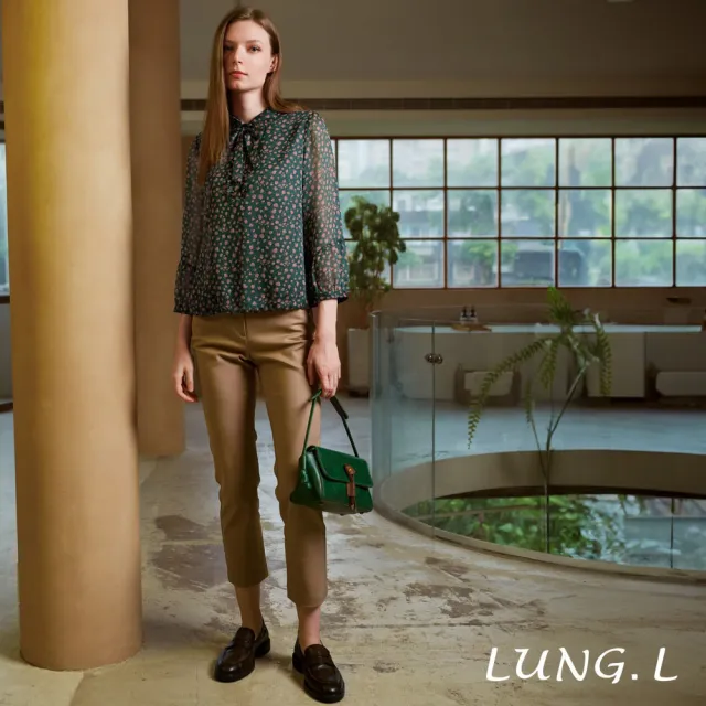 【LUNG.L 林佳樺】LX58A 深綠碎花雪紡可拆式領結七分袖女裝上衣（加大尺碼）