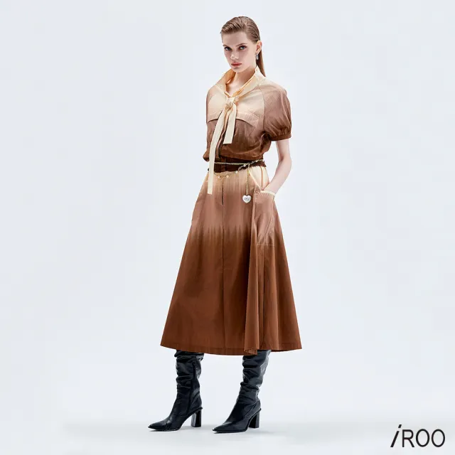【iROO】摩卡咖色收腰漸層長裙