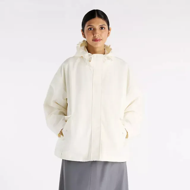 【NEW BALANCE】NB 防風 寬鬆 連帽外套 女 米杏色 長袖 穿搭 WJ62W4AACIC