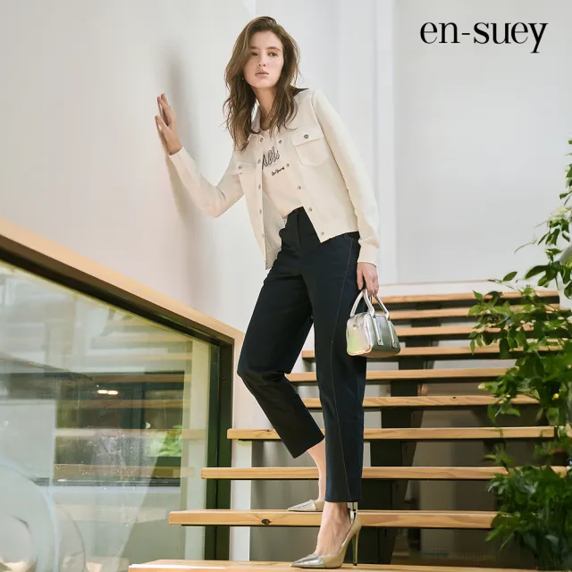 【en-suey 銀穗】舒適配色英文繡花上衣-女