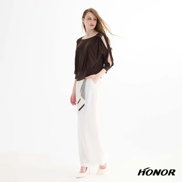 【HONOR 山形屋】肩部鏤空抓褶長袖上衣-卡其/咖