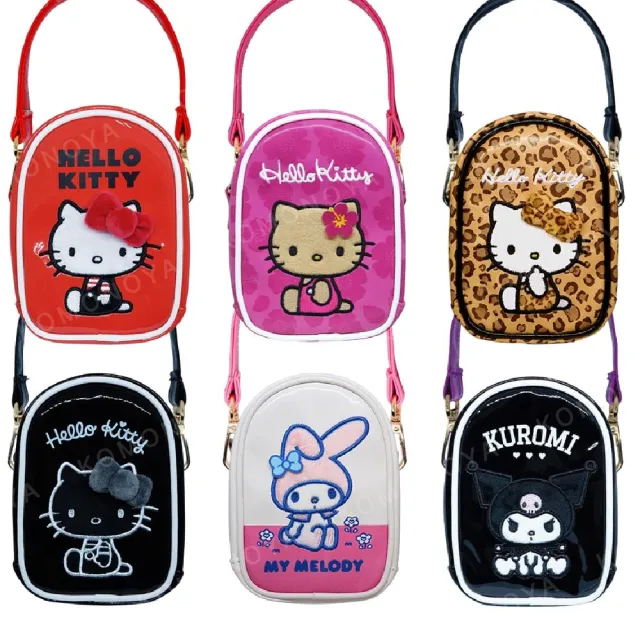 【小禮堂】Sanrio 三麗鷗 皮質玩偶收納包 坐姿款 Kitty 美樂蒂 酷洛米