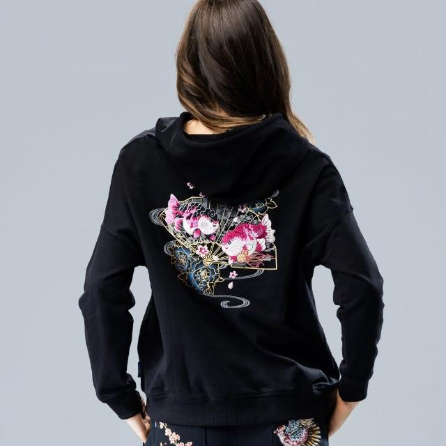 【BLUE WAY】女裝 網路獨家胖金魚戲扇刺繡連帽 長袖 上衣-日本藍