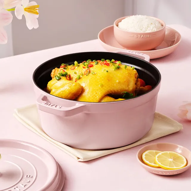 【STAUB】粉紅奶酪琺瑯鑄鐵鍋雙鍋組-圓鍋/黃銅頭24cm+飯鍋12cm(德國雙人牌集團官方直營)