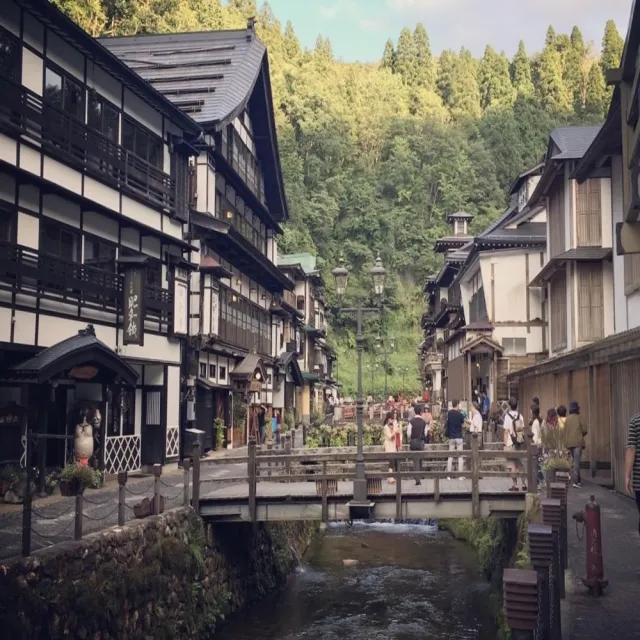 【喜鴻假期】★高雄出發.經典東北6日★銀山溫泉、松島遊船、日光東照宮、紅牛彩繪DIY、溫泉泡湯