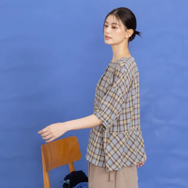 【MOSS CLUB】薄棉格子布圓領半開襟七分上衣 淺藍 黑
