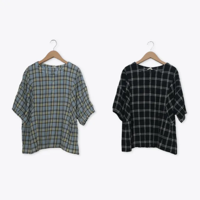 【MOSS CLUB】薄棉格子布圓領半開襟七分上衣 淺藍 黑