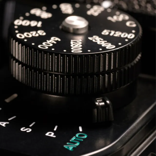 【Nikon 尼康】ZF KIT 附 Z 24-105mm F4-7.1 旅遊鏡組 黑色 (公司貨) 全片幅無反微單眼相機