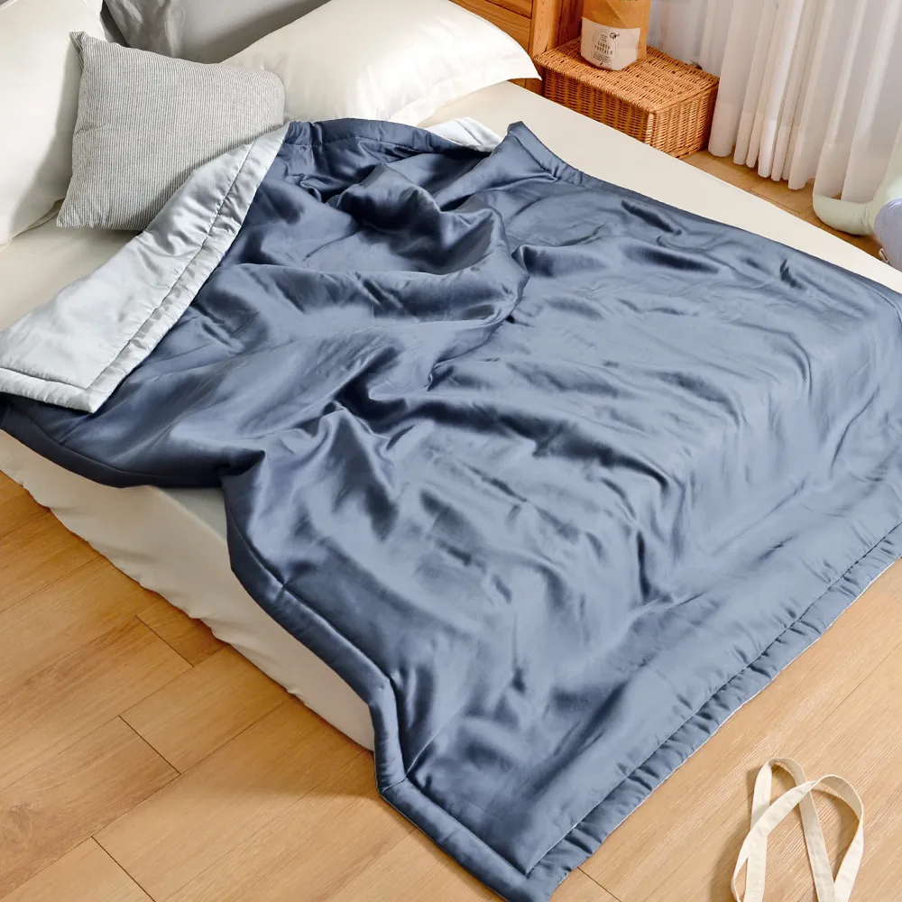 【Embrace 英柏絲】100％純天絲 60支天絲涼被 150X195cm 柔滑 涼感 台灣製(質感AB版-兩色任選) 涼被/冷氣毯