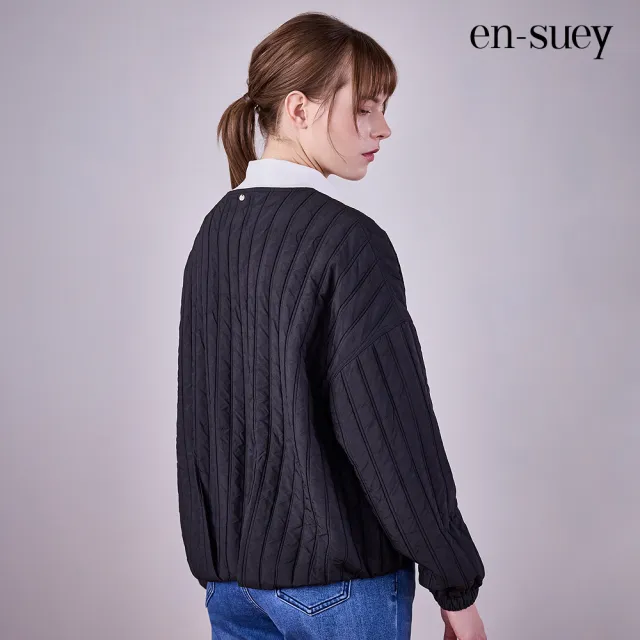 【en-suey 銀穗】EU極簡落肩坑條壓紋鋪棉短版外套-女