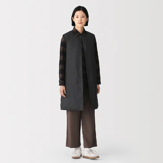 【MUJI 無印良品】女輕量羽絨可攜式無領長版背心(灰白/墨灰/黑色)