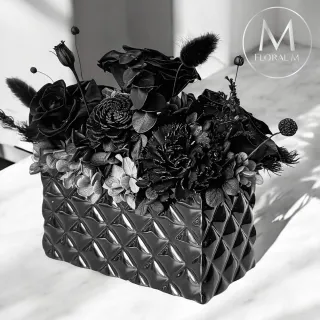 【Floral M】Dark Rose暮光之城黑玫瑰永生花禮贈香氛油(乾燥花/永生花/情人節花禮/生日禮物/開幕花禮)