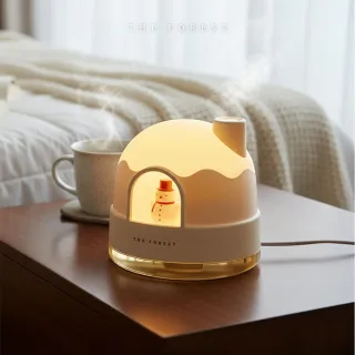 【The Forest 癒森林】冬季雪屋夜燈香氛機USB擴香機+15ml品牌香氛油(擴香機/療癒小夜燈/居家香氛/桌上裝飾)