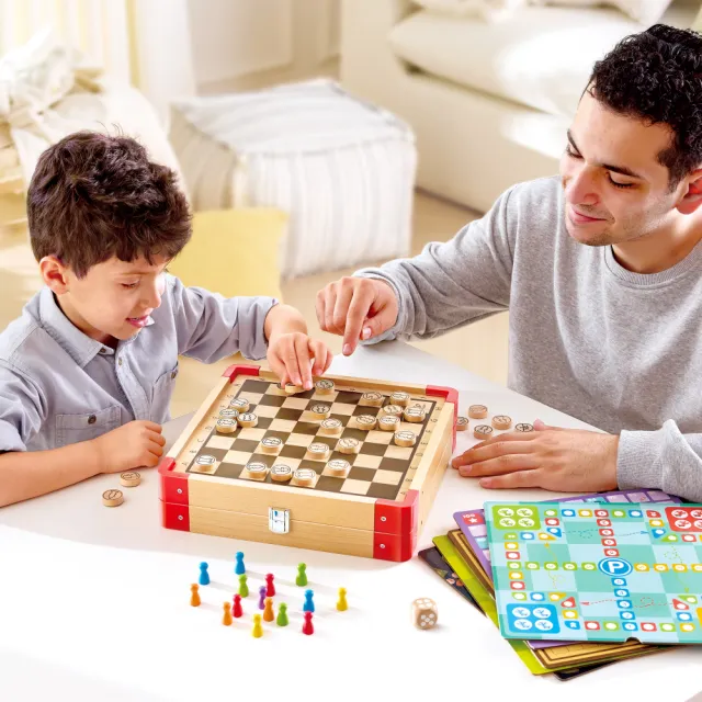 【Hape】22合1經典桌遊套組(共22種桌遊)(生日禮/精美禮盒包裝/益智玩具/跳棋/五子棋/中國象棋)