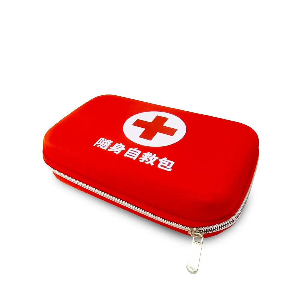【金德恩】硬殼式隨身醫療急救包一組隨機色(手電筒 指南針 救急絆 酒精 碘酒 繃帶 紗布 蠟筆 刀具 止血帶)
