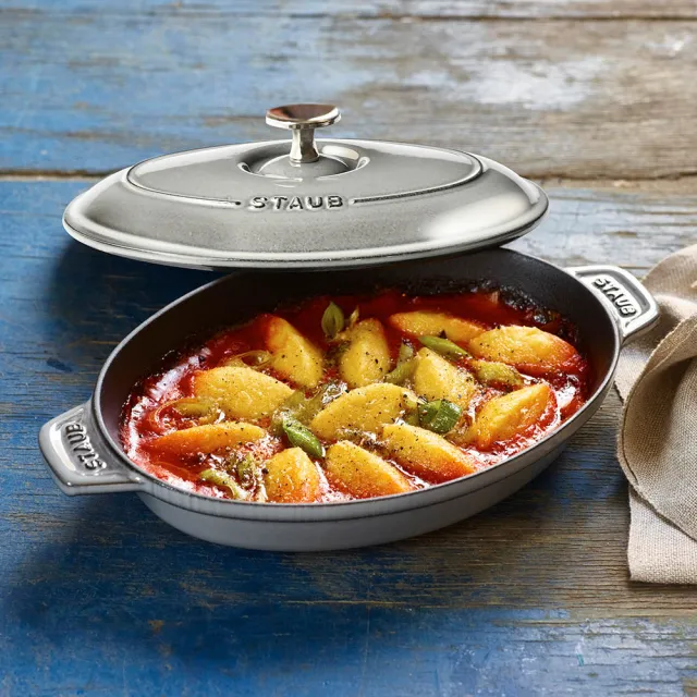 【STAUB】橢圓琺瑯鑄鐵鍋雙耳煎烤盤23cm+南瓜烤盅陶缽16cm+矽膠鍋把手(德國雙人牌集團官方直營)