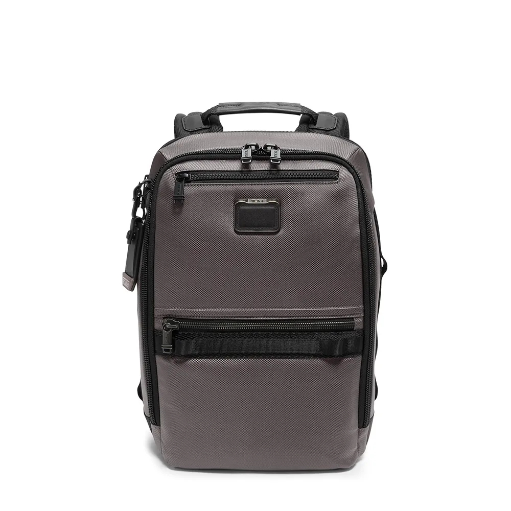 【TUMI】Alpha Bravo Dynamic 戶外休閒後背包 - 炭灰色(TUMI 官方旗艦店)