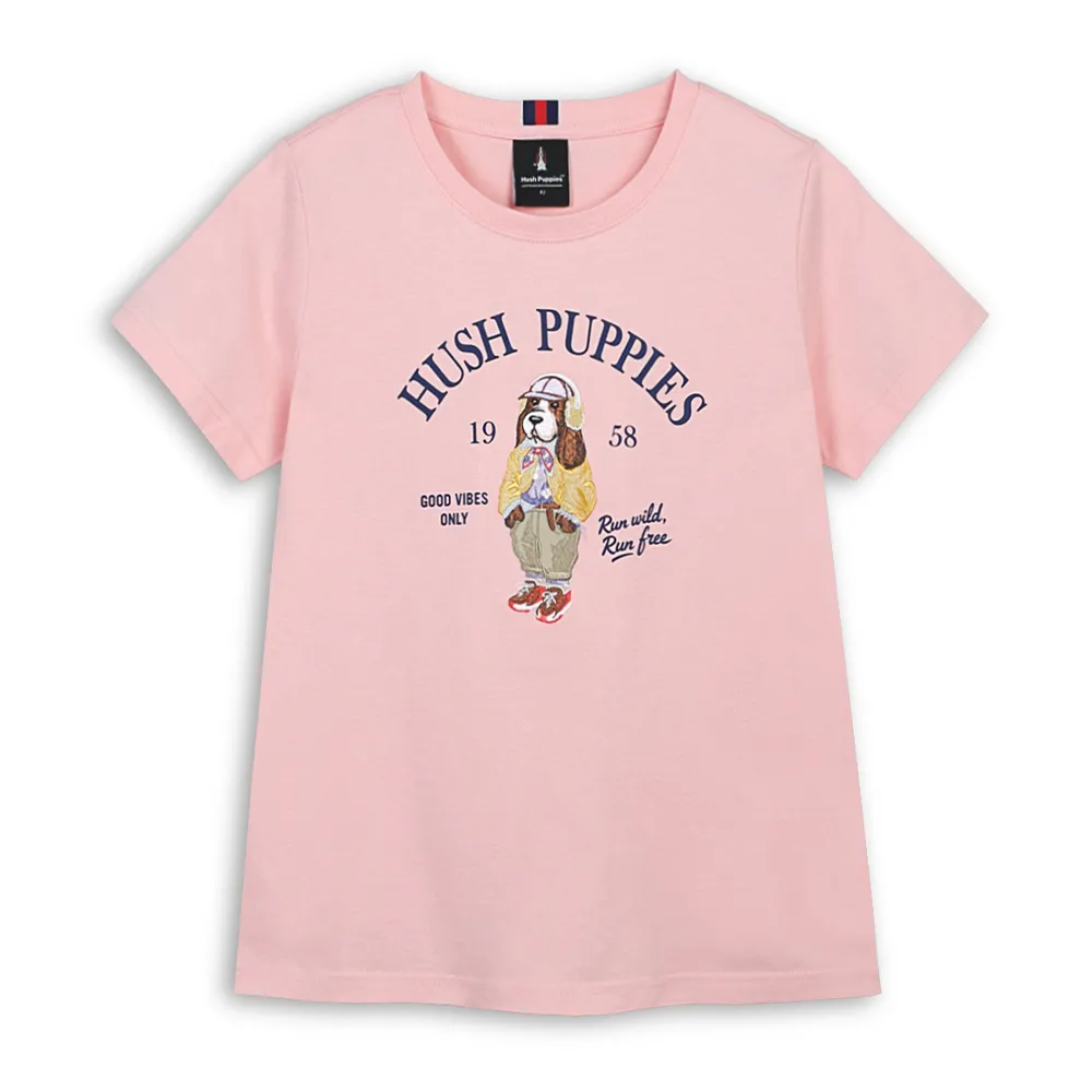 【Hush Puppies】女裝 T恤 棒球帽狗刺繡T恤 (淺粉紅 / 64211101)