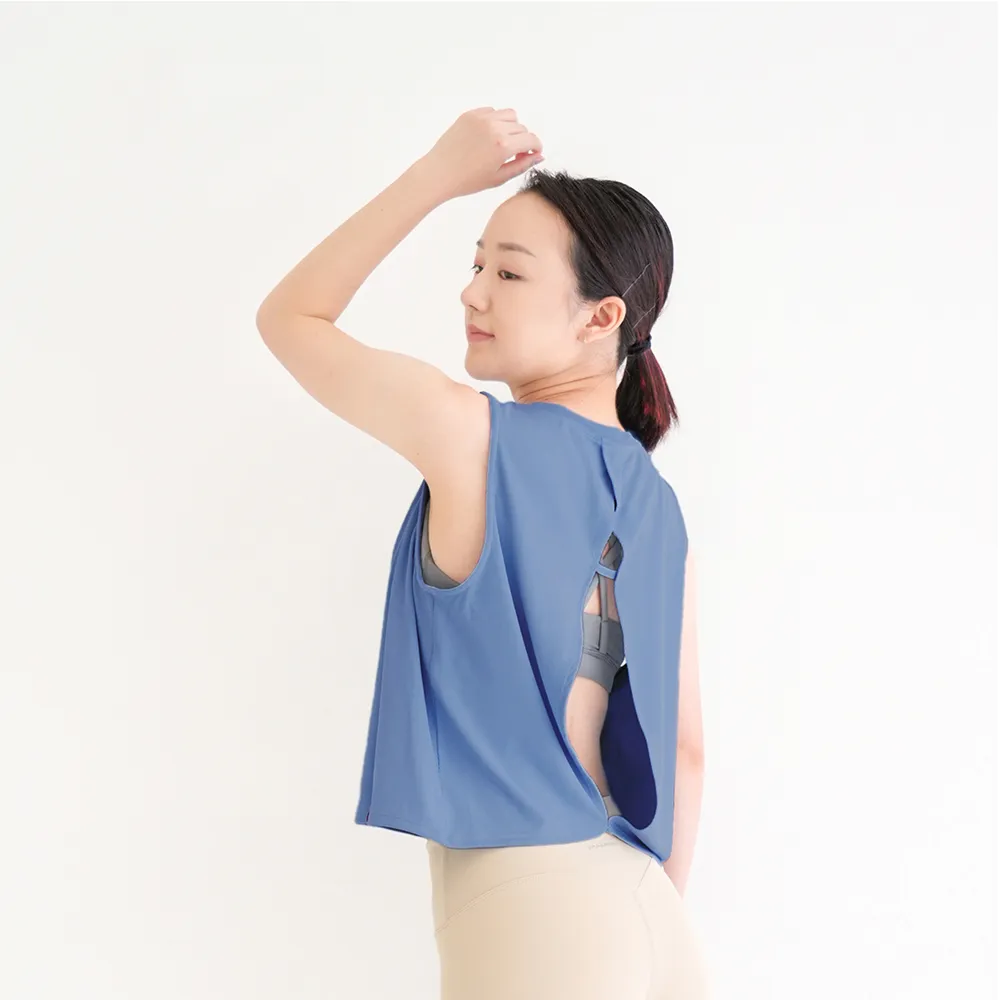 【Mukasa 慕卡莎】DURABLE 無袖坑條開叉背心 - 天藍 - MUK-23045(瑜珈服、瑜珈背心、運動上衣)