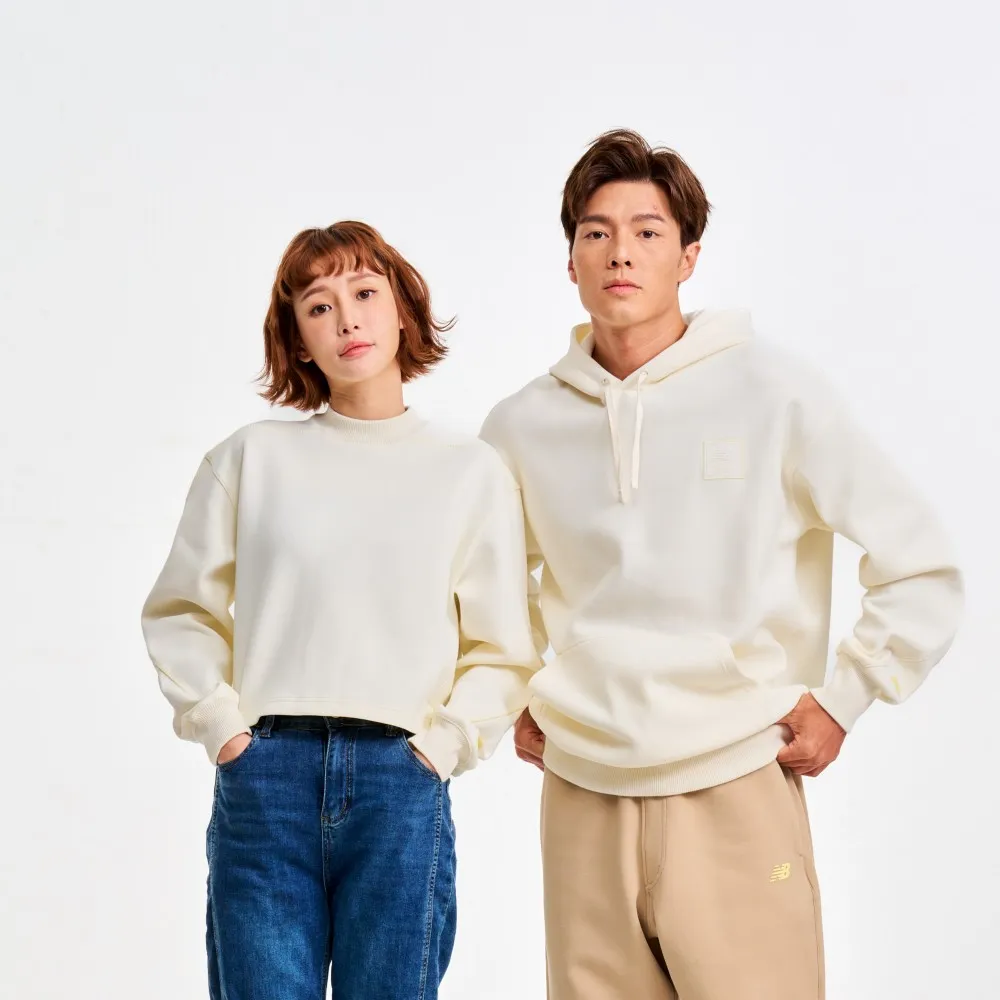 【NEW BALANCE】NB SDS微高領厚磅長袖上衣_AWT41331CIC_女性_米杏色(亞版 版型正常)