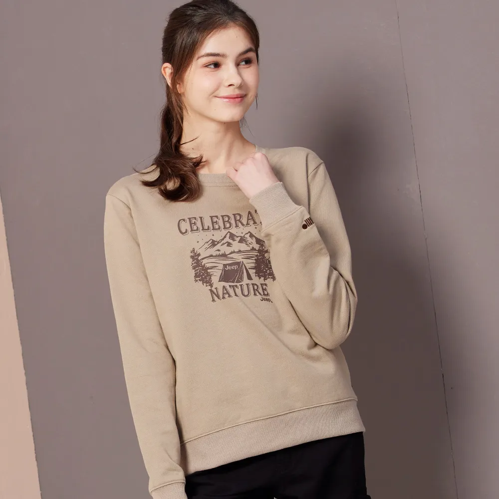 【JEEP】女裝 山系露營風印花大學T(卡其色)