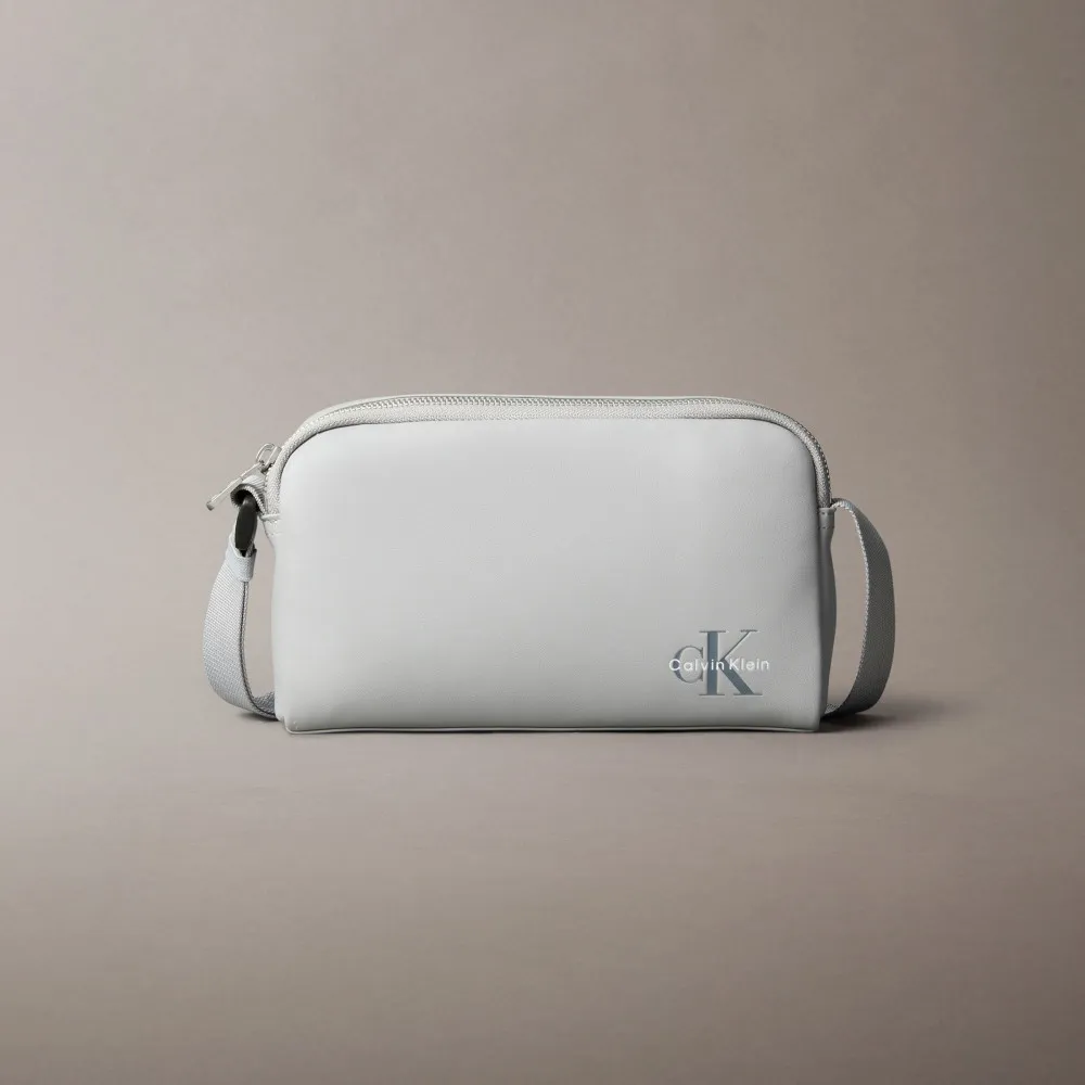 【CALVIN KLEIN】官方旗艦館CK Monologo 相機包_灰色