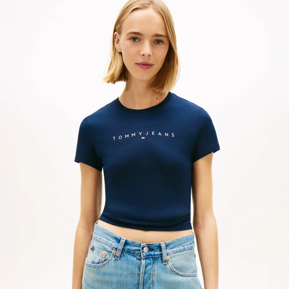 【TOMMY HILFIGER】官方旗艦館標誌修身版型 T 恤_藍色