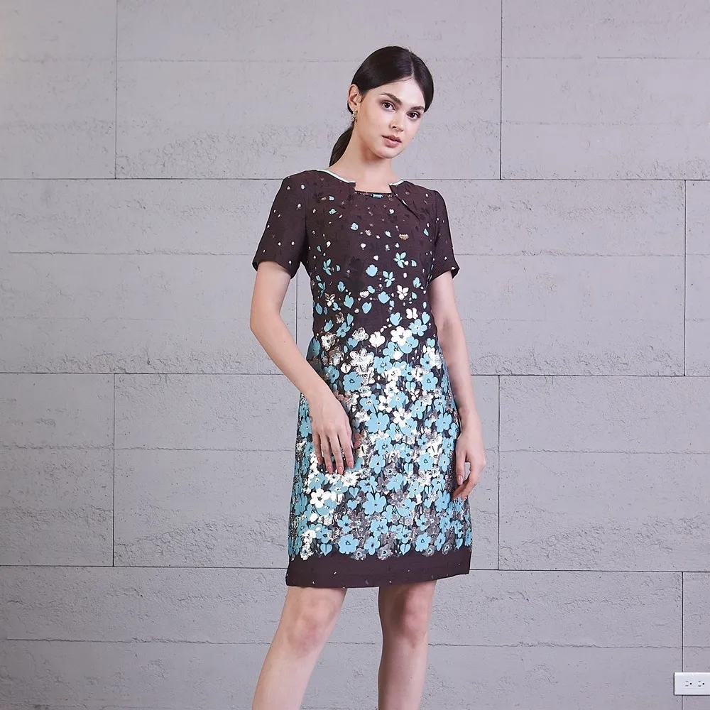 【NADIA LIN 林臣英】緹花圓領縫珠短袖質感洋裝